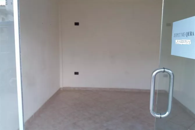 Business Property for Rent 1+1 in Tirana - 15,000 Leke