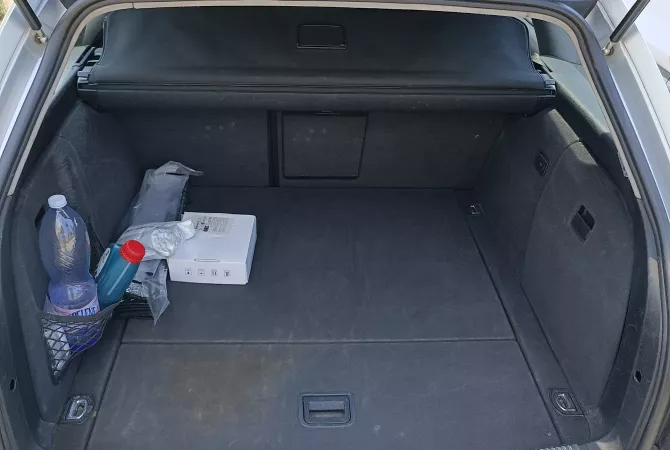 Makina ne shitje  ne Tirane - 2,200 Euro