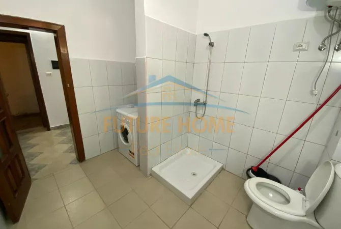 Shtepi ne shitje Apartament ne Tirane, Garsoniere, Mobilimi E mobiluar, Pagesa 7,500,000  Leke.