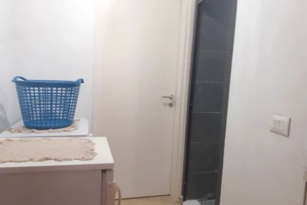 Shtepi me qera 1+1 ne Tirane - 200 Euro