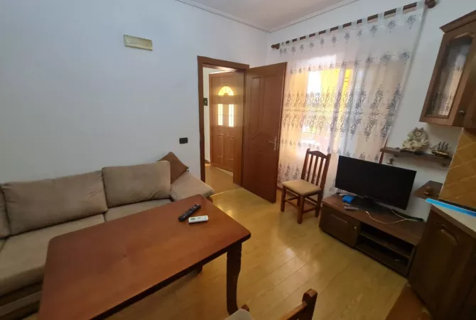 Shtepi me qera 1+1 ne Tirane - 45,000 Leke