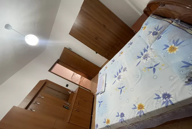 Shtepi me qera Shtepi Private ne Tirane, 2+1, Mobilimi E mobiluar, Pagesa 40,000  Leke.