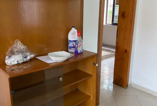 Shtepi me qera 1+1 ne Tirane - 39,000 Leke