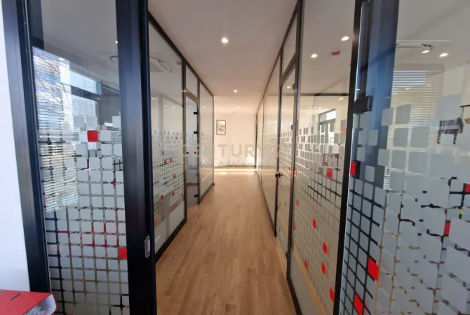 LEDA (Action105534) JEPET ME QIRA GODINE SHERBIMI 5 KATE, SAUK I RI - TIRANE - Cmimi sipas kerkeses /Muaj