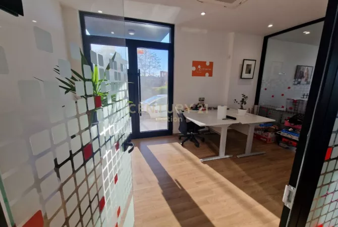 LEDA (Action105534) JEPET ME QIRA GODINE SHERBIMI 5 KATE, SAUK I RI - TIRANE - Cmimi sipas kerkeses /Muaj