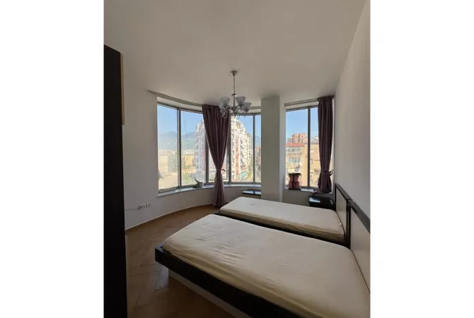 Shtepi me qera Apartament ne Tirane, 2+1, Mobilimi Pjeserisht e mobiluar, Pagesa 600  Euro.