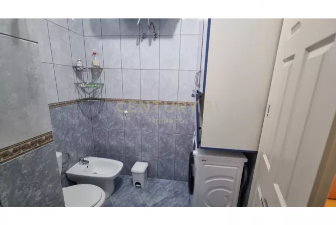 Shtepi me qera Apartament ne Tirane, 2+1, Mobilimi E mobiluar, Pagesa 700  Euro.