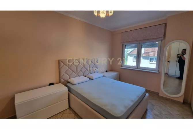 Shtepi me qera Apartament ne Tirane, 2+1, Mobilimi E mobiluar, Pagesa 700  Euro.