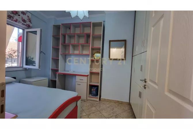 Shtepi me qera Apartament ne Tirane, 2+1, Mobilimi E mobiluar, Pagesa 700  Euro.