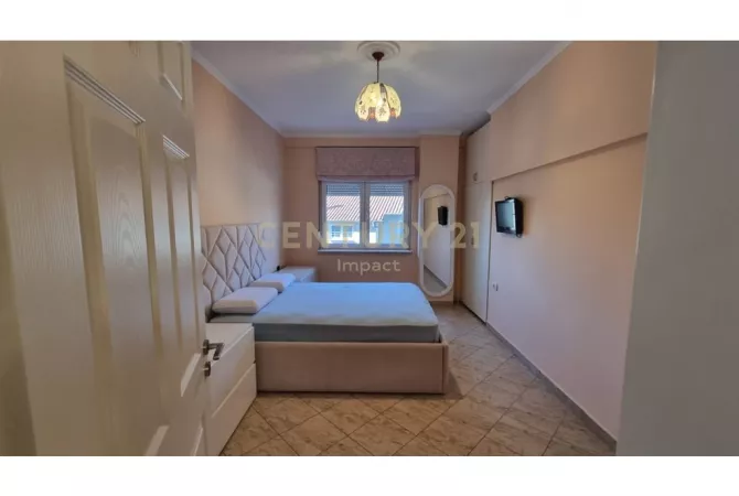 Shtepi me qera Apartament ne Tirane, 2+1, Mobilimi E mobiluar, Pagesa 700  Euro.
