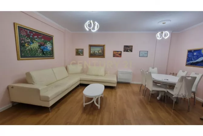 Shtepi me qera Apartament ne Tirane, 2+1, Mobilimi E mobiluar, Pagesa 700  Euro.