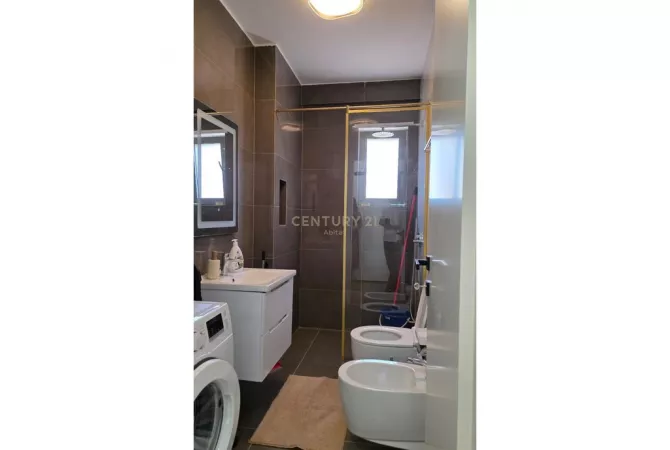 Shtepi me qera Apartament ne Tirane, 1+1, Mobilimi E mobiluar, Pagesa 700  Euro.