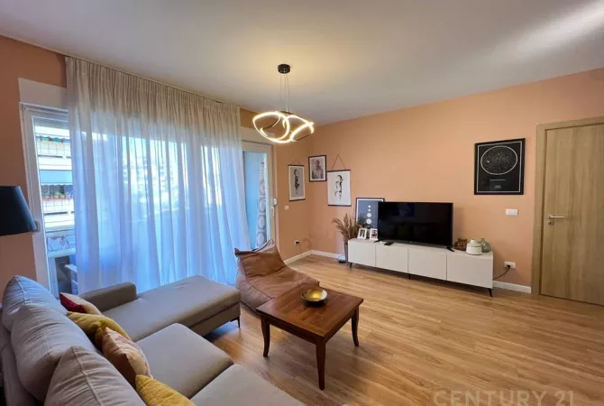 Shtepi me qera Apartament ne Tirane, 2+1, Mobilimi E mobiluar, Pagesa 1,300  Euro.