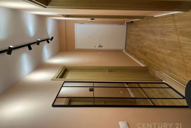 Shtepi me qera Apartament ne Tirane, 2+1, Mobilimi E mobiluar, Pagesa 1,300  Euro.