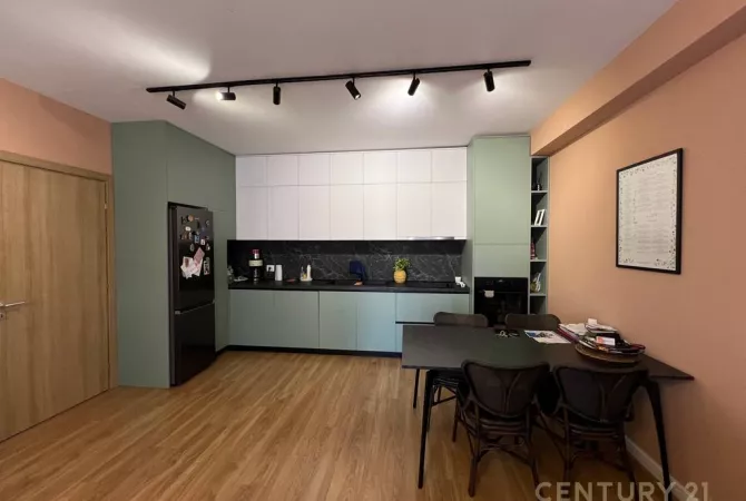 Shtepi me qera Apartament ne Tirane, 2+1, Mobilimi E mobiluar, Pagesa 1,300  Euro.