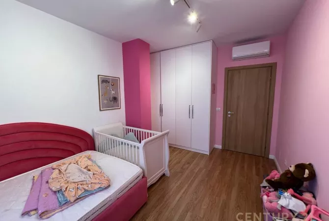 Shtepi me qera Apartament ne Tirane, 2+1, Mobilimi E mobiluar, Pagesa 1,300  Euro.
