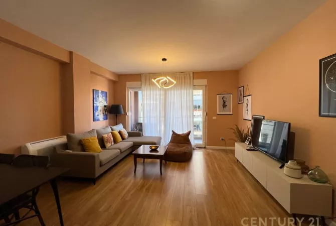 Shtepi me qera Apartament ne Tirane, 2+1, Mobilimi E mobiluar, Pagesa 1,300  Euro.