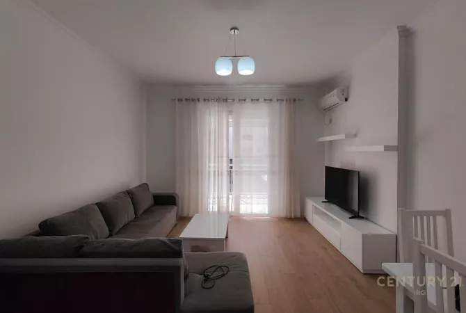Shtepi me qera Apartament ne Tirane, 1+1, Mobilimi E mobiluar, Pagesa 550  Euro.