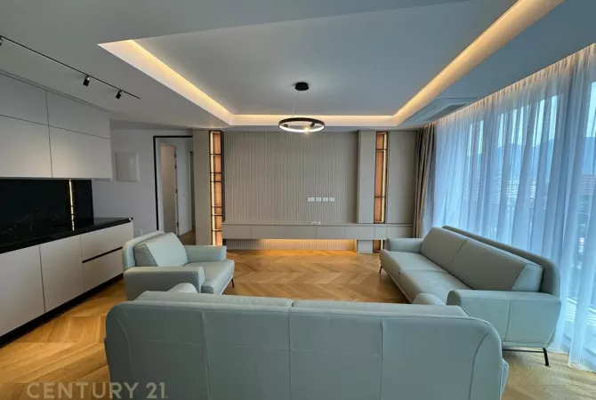 Shtepi me qera Apartament ne Tirane, 2+1, Mobilimi E mobiluar, Pagesa 2,200  Euro.