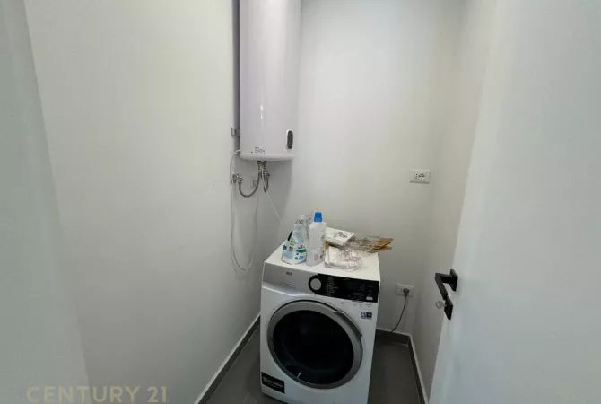 Shtepi me qera Apartament ne Tirane, 2+1, Mobilimi E mobiluar, Pagesa 2,200  Euro.