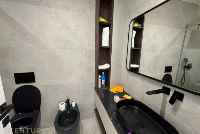 Shtepi me qera Apartament ne Tirane, 2+1, Mobilimi E mobiluar, Pagesa 2,200  Euro.