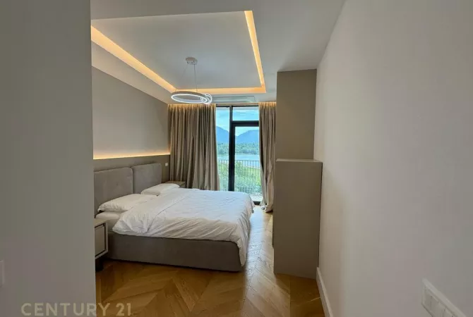 Shtepi me qera Apartament ne Tirane, 2+1, Mobilimi E mobiluar, Pagesa 2,200  Euro.