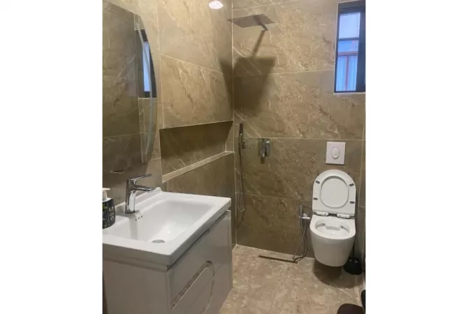 Shtepi me qera Shtepi Private ne Tirane, 7+1, Mobilimi E mobiluar, Pagesa 6,000  Euro.