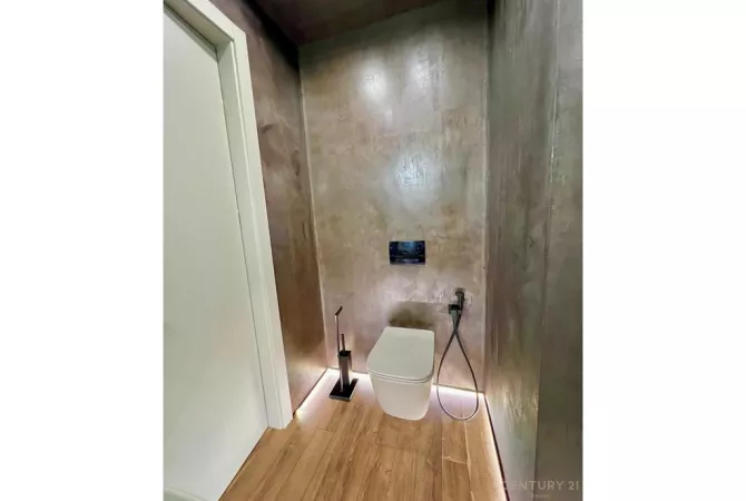 Shtepi me qera Apartament ne Tirane, 3+1, Mobilimi E mobiluar, Pagesa 2,500  Euro.