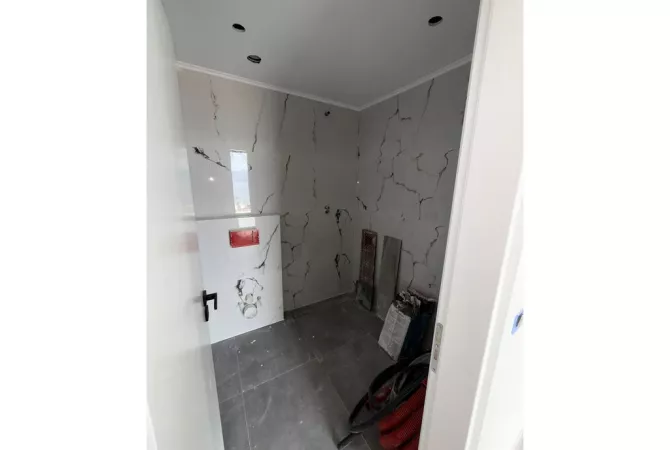 SARANDE,JAPIM ME QERA VJETORE VILE NE RR. PANORAMA ME PAMJE NGA DETI-14,000 Euro/MUAJ