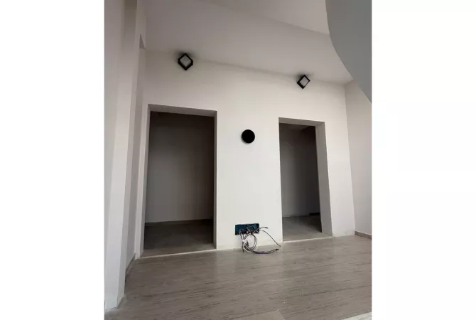 SARANDE,JAPIM ME QERA VJETORE VILE NE RR. PANORAMA ME PAMJE NGA DETI-14,000 Euro/MUAJ