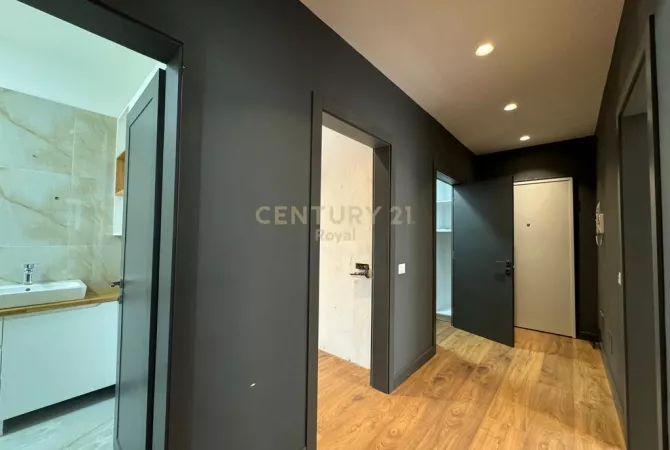 Shtepi ne shitje Apartament ne Tirane, 2+1, Mobilimi E mobiluar, Pagesa 350,000  Euro.