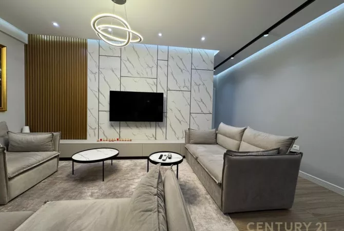 Shtepi ne shitje Apartament ne Tirane, 3+1, Mobilimi E mobiluar, Pagesa 325,000  Euro.