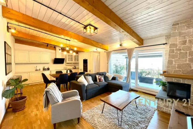 Shtepi ne shitje Apartament ne Tirane, 2+1, Mobilimi E mobiluar, Pagesa 300,000  Euro.