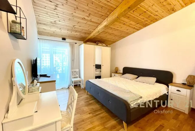 Shtepi ne shitje Apartament ne Tirane, 2+1, Mobilimi E mobiluar, Pagesa 300,000  Euro.