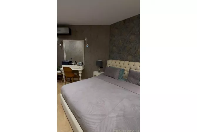 Shtepi ne shitje Apartament ne Tirane, 2+1, Mobilimi E mobiluar, Pagesa 2,110,000  Euro.