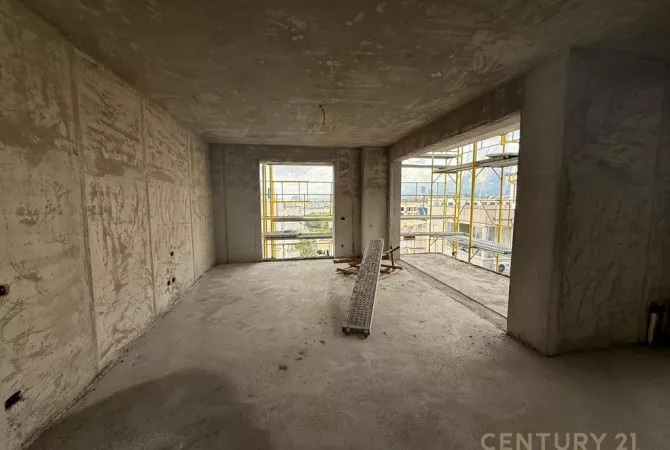 Apartment for sale in Tirana 2+1, Emty