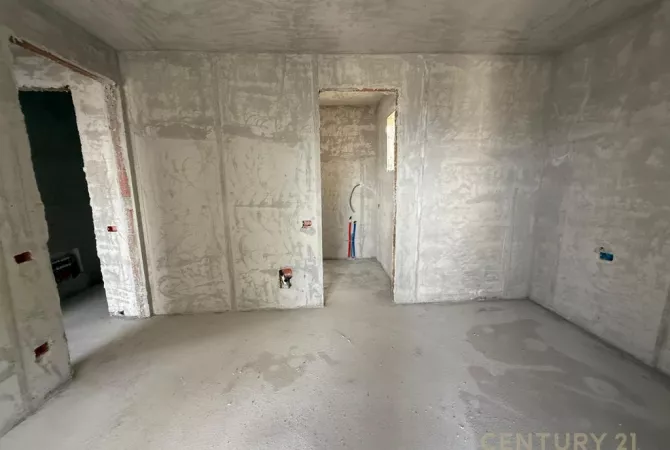 Apartment for sale in Tirana 2+1, Emty