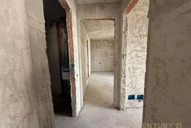 Apartment for sale in Tirana 2+1, Emty