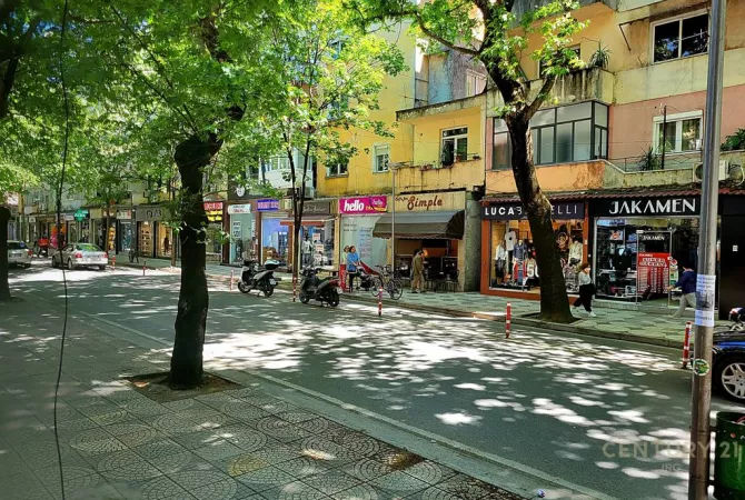 Ambient biznesi ne shitje 1+1 ne Tirane - 650,000 Euro