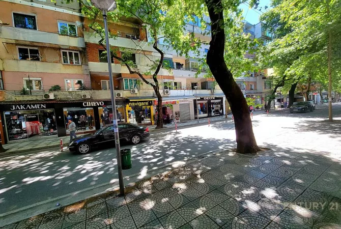 Ambient biznesi ne shitje 1+1 ne Tirane - 650,000 Euro