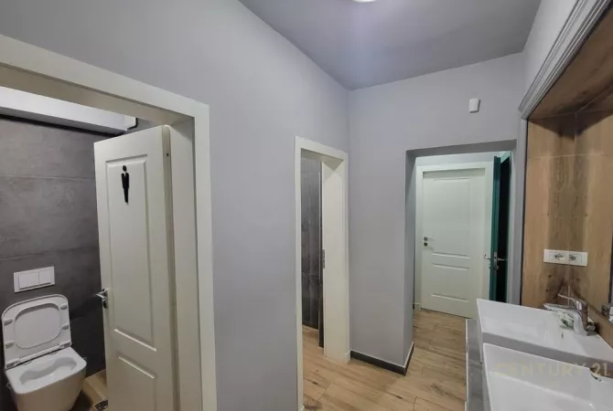 LEDA (IRG118072) SHITET DYQAN BUZE RRUGES SE MYSLYM-650,000 Euro