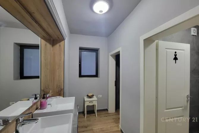 LEDA (IRG118072) SHITET DYQAN BUZE RRUGES SE MYSLYM-650,000 Euro