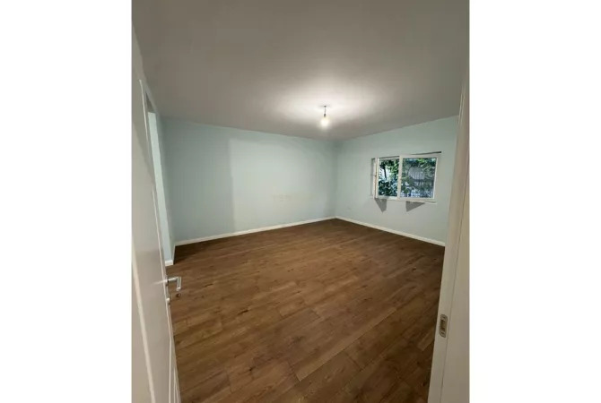 Shtepi me qera 4+1 ne Tirane - 1,500 Euro