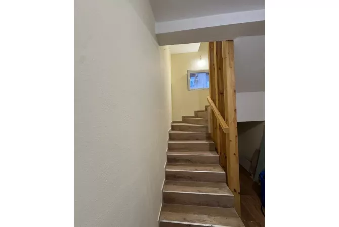 Shtepi me qera Shtepi Private ne Tirane, 4+1, Mobilimi Bosh, pa mobiluar, Pagesa 1,500  Euro.