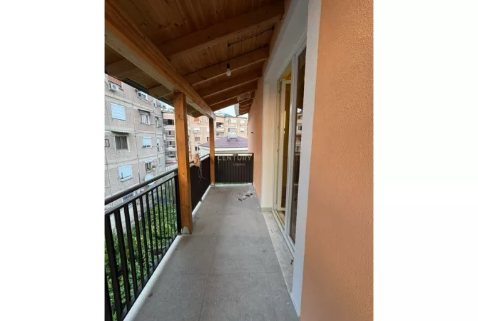 Shtepi me qera Shtepi Private ne Tirane, 4+1, Mobilimi Bosh, pa mobiluar, Pagesa 1,500  Euro.