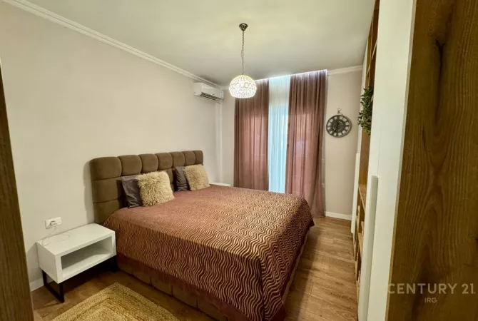 Shtepi me qera Apartament ne Tirane, 2+1, Mobilimi E mobiluar, Pagesa 700  Euro.