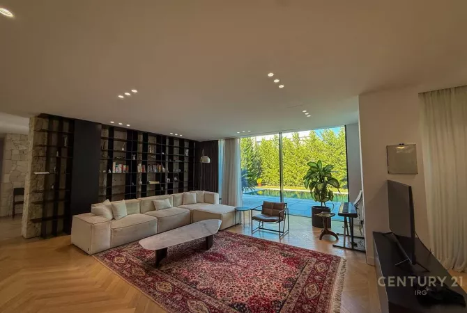 Luxury villas for sale in Tirana 4+1, Furnished
