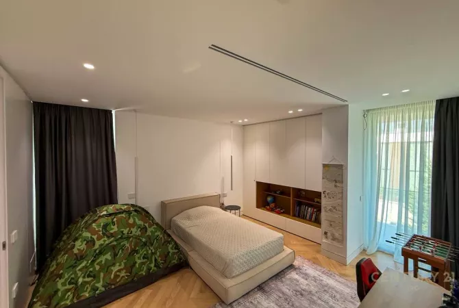 Luxury villas for sale in Tirana 4+1, Furnished