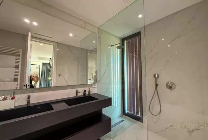 Luxury villas for sale in Tirana 4+1, Furnished