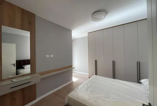 Shtepi me qera Apartament ne Tirane, 1+1, Mobilimi E mobiluar, Pagesa 1,000  Euro.